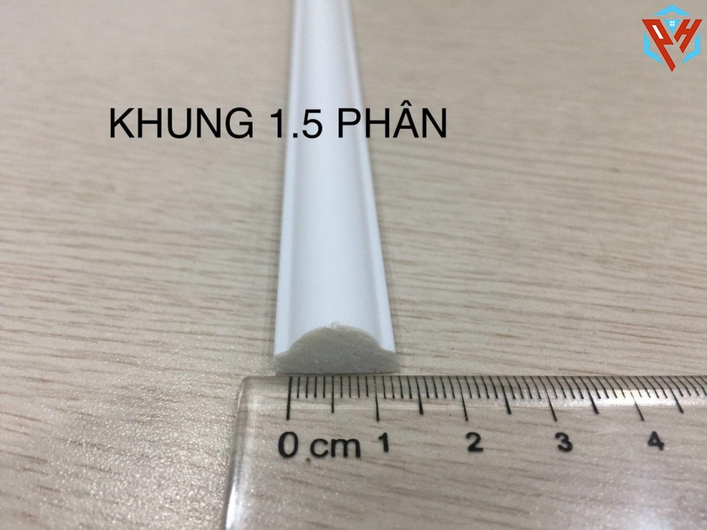phào chỉ 1,5cm